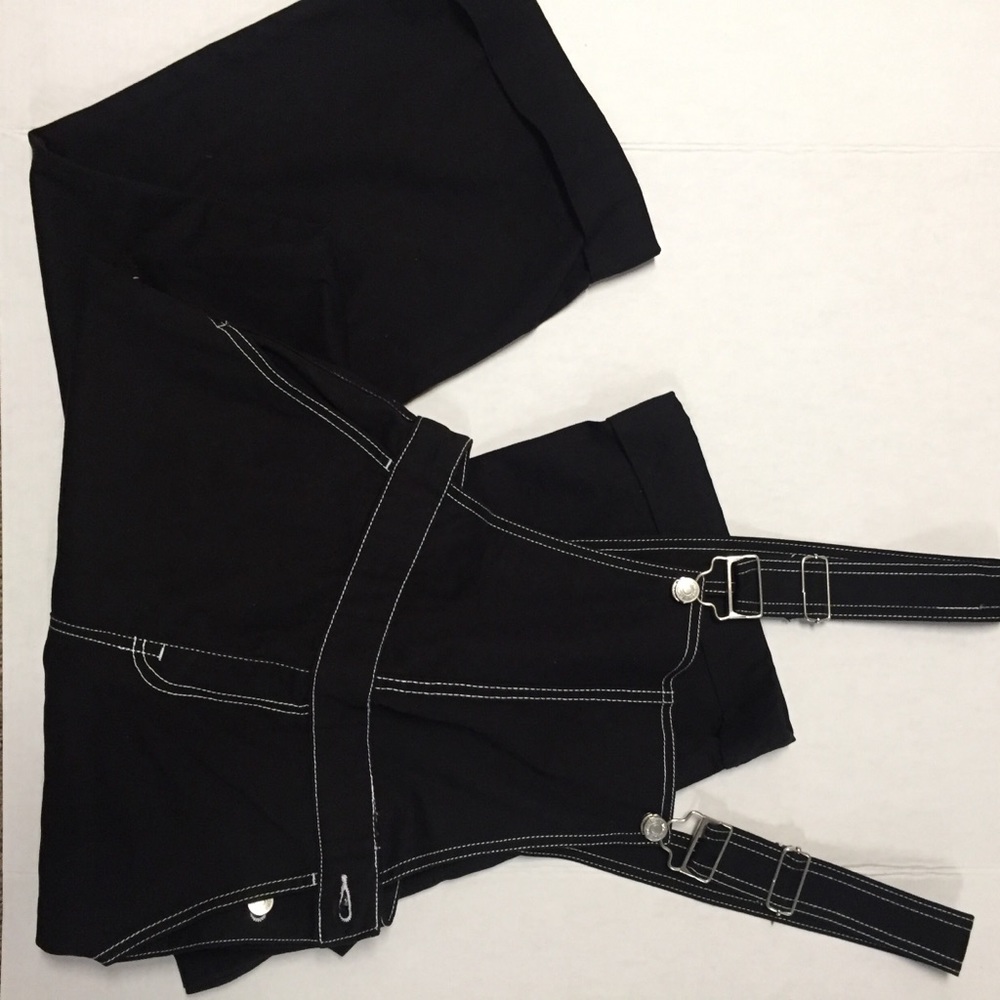 NWT F21 wide leg black overalls size small